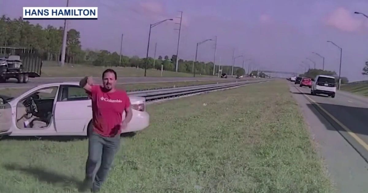 Florida driver attacked after stopping to help crash victim in Winter Garden, authorities say