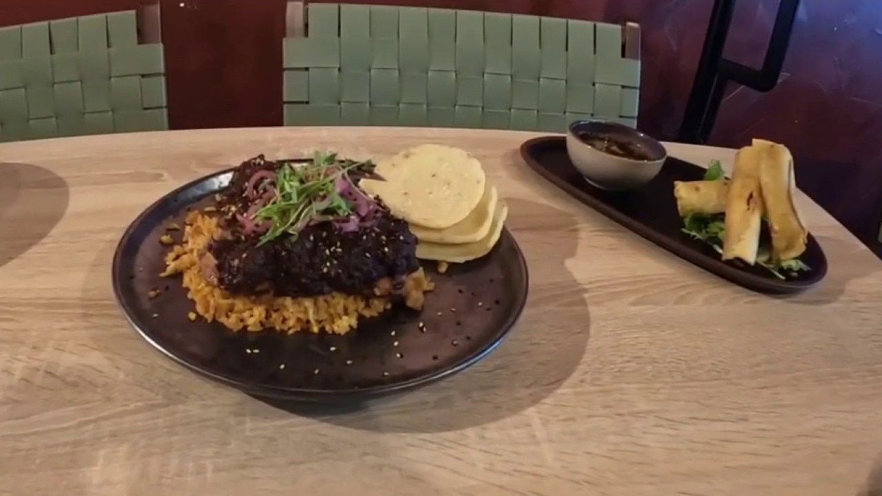 Con Amor modern mexican venue