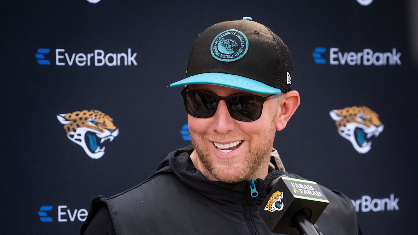 Previewing Rookie Minicamp, Free Agent Options and More