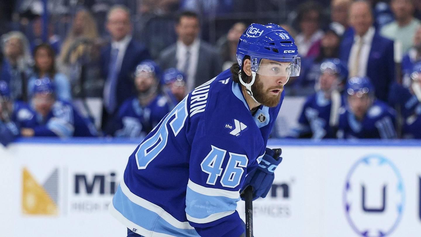 Lightning Re-Sign Scott Sabourin as Tampa Bay Begins Important Offseason Decisions