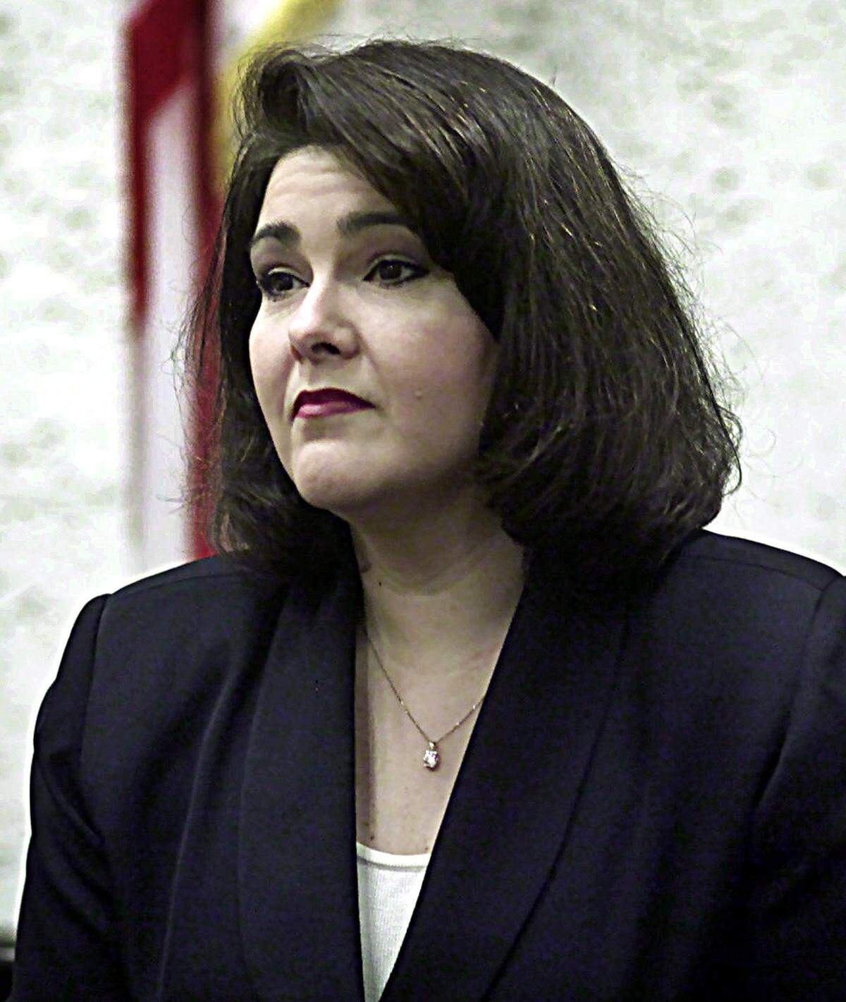In 2001, Ana Margarita Martinez takes the witness stand against the goverment of Coba.
