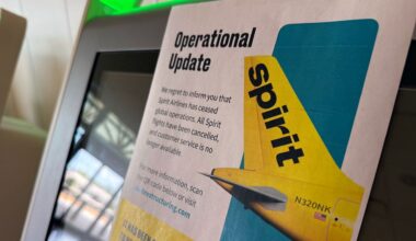 Orlando passengers deal with Spirit Airlines shutdown