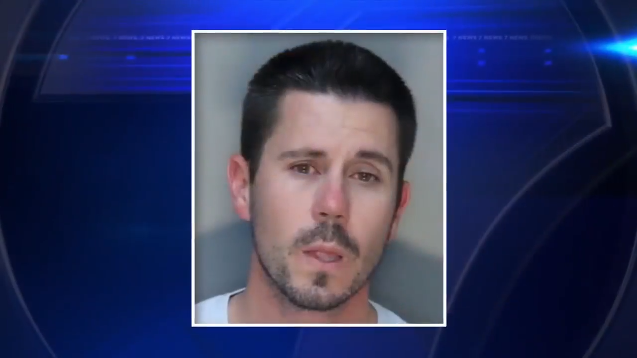 Secret Service employee exposed himself to guests at Miami hotel, masturbated in front of them, police say - WSVN 7News | Miami News, Weather, Sports
