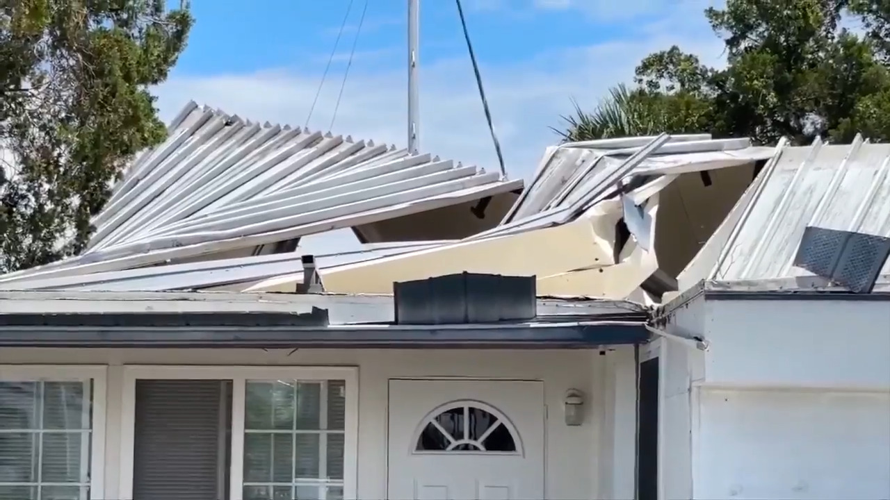 2 tornadoes touch down near Tampa, causing minor damage; no injuries reported - WSVN 7News | Miami News, Weather, Sports