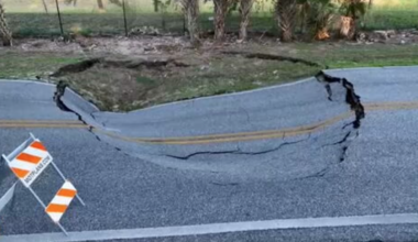 20 feet sinkhole near Orlando causes major concern for residents - WSVN 7News | Miami News, Weather, Sports