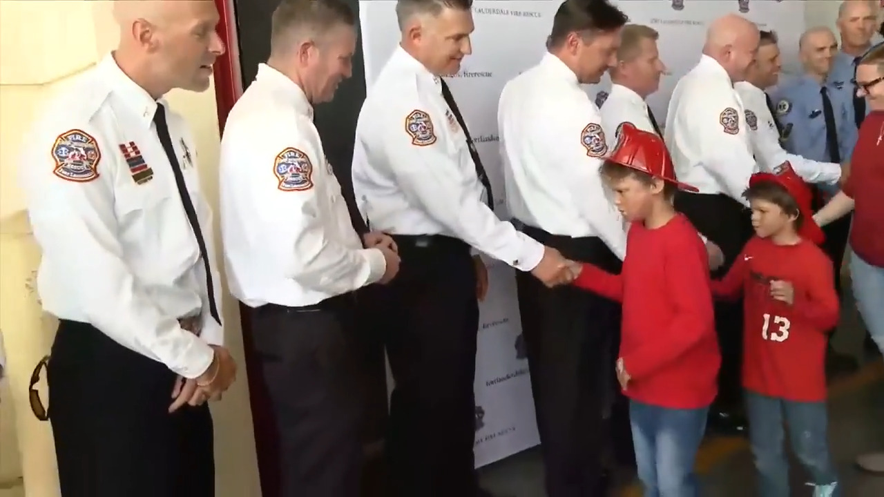 2 children, mother hurt in 2025 Memorial Day boat blast reunite with first responders who saved their lives - WSVN 7News | Miami News, Weather, Sports