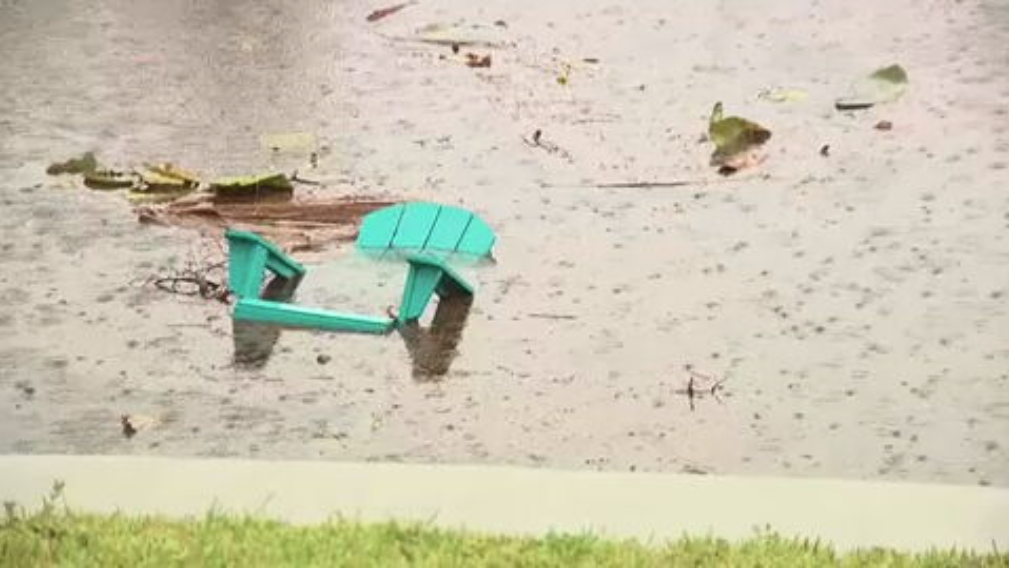 Residents in Cape Coral clean up aftermath of heavy storms that passed through the area - WSVN 7News | Miami News, Weather, Sports