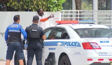 Woman stabbed in the face with pen in downtown Miami, officials say – NBC 6 South Florida