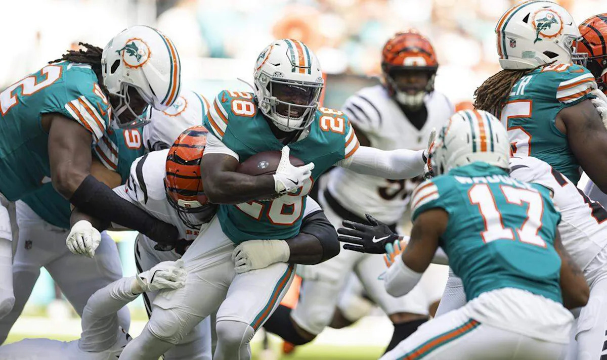 BREAKING: De’Von Achane signs huge contract extension with Miami Dolphins