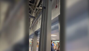 Fans question Tropicana Field safety after viral video shows moving support columns