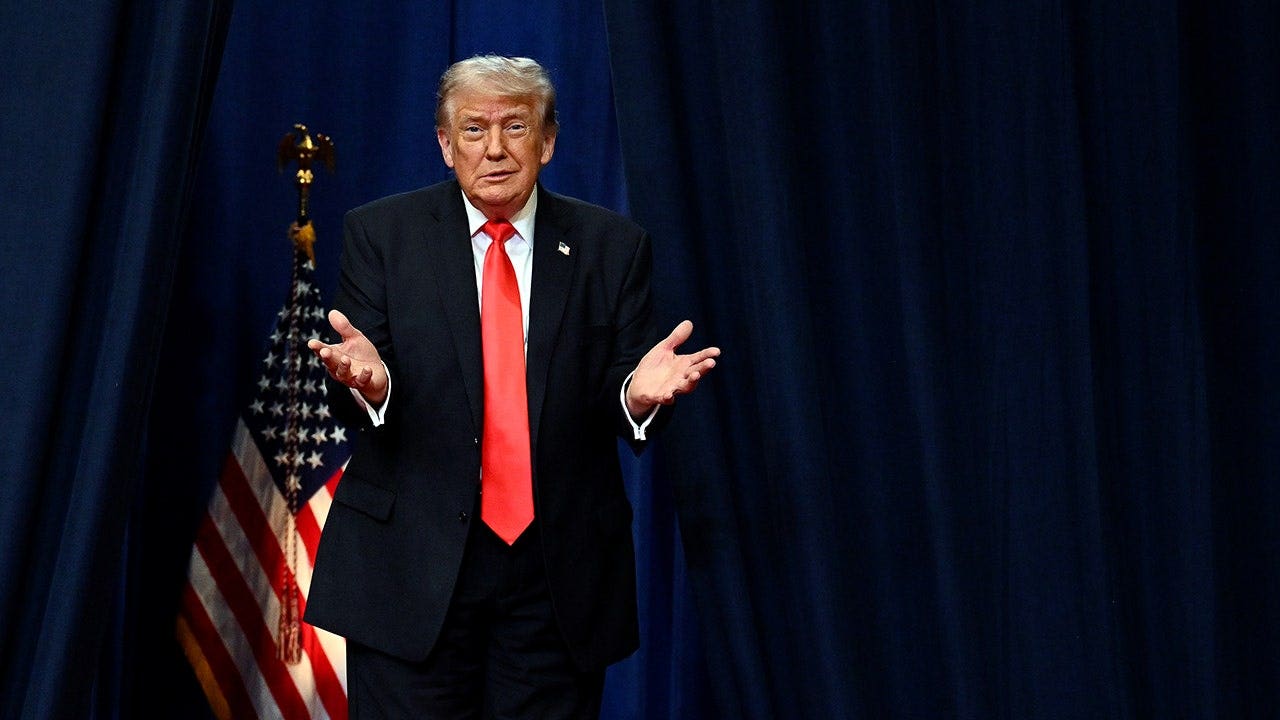 Trump jokes about bad microphone during freewheeling speech at The Villages