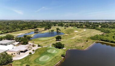 Florida residents fight golf course apartment plan