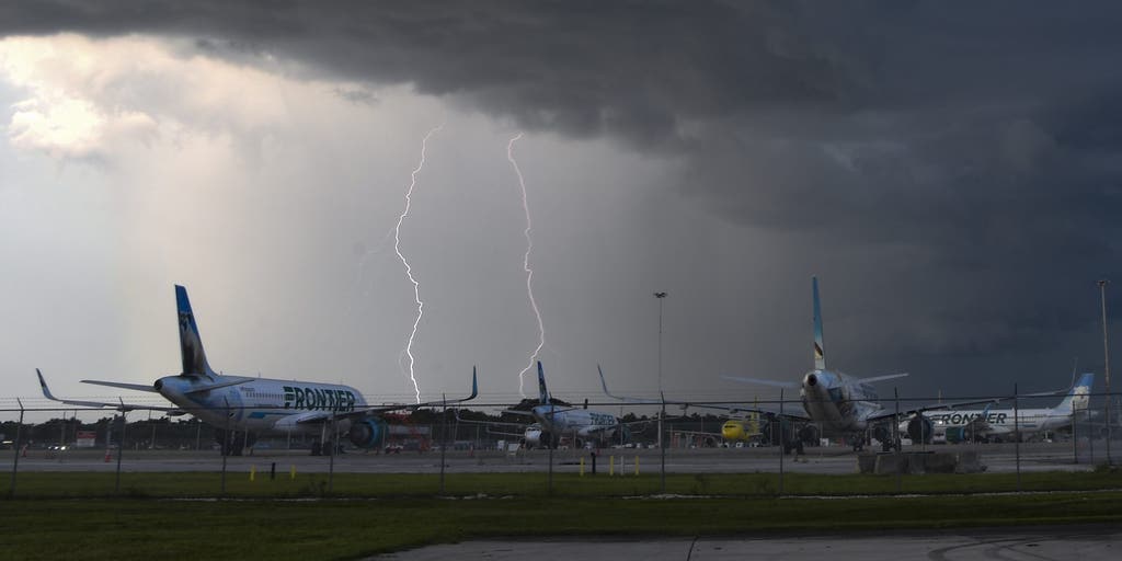 Severe storms take aim at Florida with damaging wind threat, isolated tornadoes