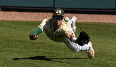 Dolphins Fall to 10-0 to UNF In Finale