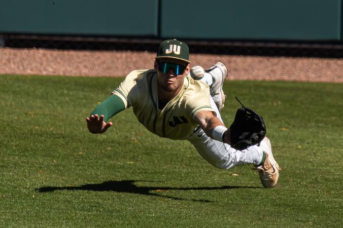 Dolphins Fall to 10-0 to UNF In Finale