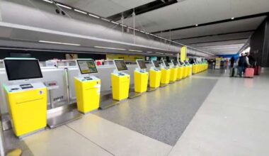 Orlando travelers struggle to book flights after Spirit shutdown