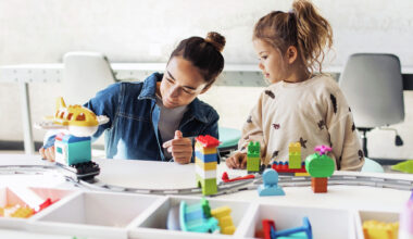 Jacksonville Memorial Hospital will offer two sessions of its Safe Sitter course this summer for youths ages 11 to 15.