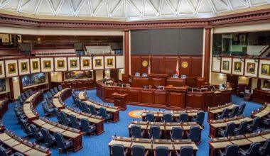 Senate budget chief: No health insurance cost hike for Florida state employees next year