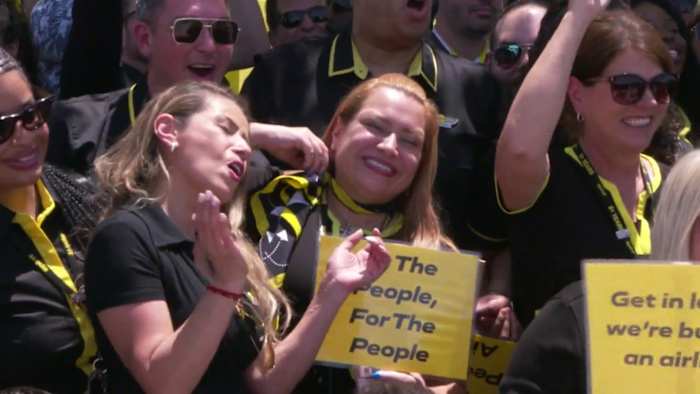 ‘We just all need help:’ Orlando Spirit workers rally together after closure