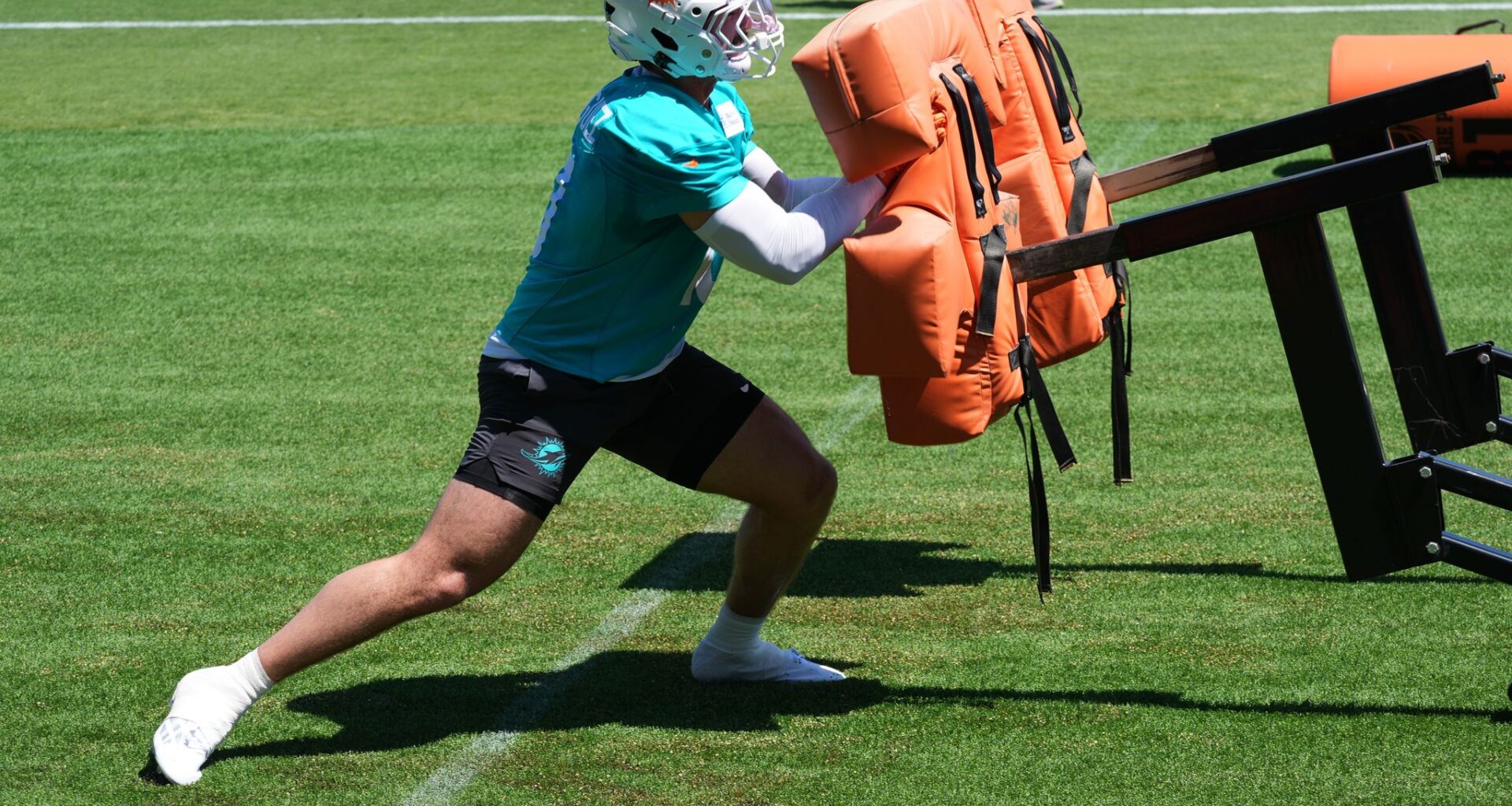 Jacob Rodriguez aims to follow Zach Thomas's legacy with the Miami Dolphins