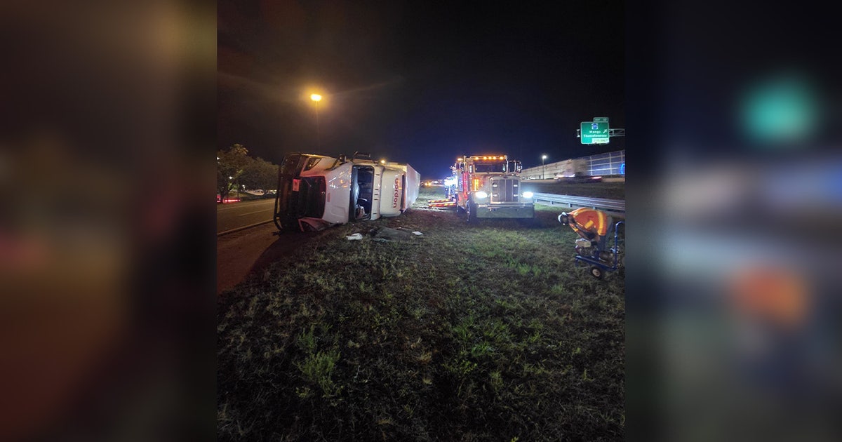 Tampa passenger killed after vehicle hits FDOT-contracted truck during crash investigation on I-4: FHP