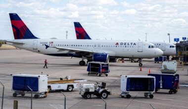 Delta Airlines employee dies after tug hits jet bridge at Orlando airport