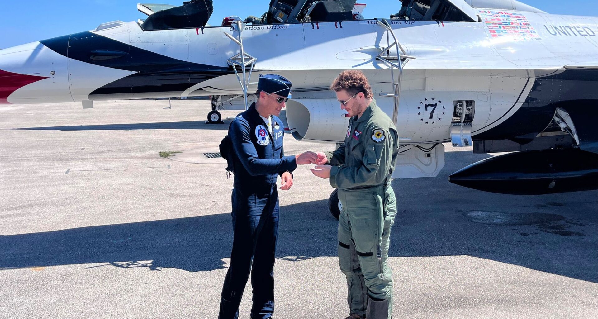 Panthers star Matthew Tkachuk flies with the Thunderbirds in an F-16 ahead of Fort Lauderdale show