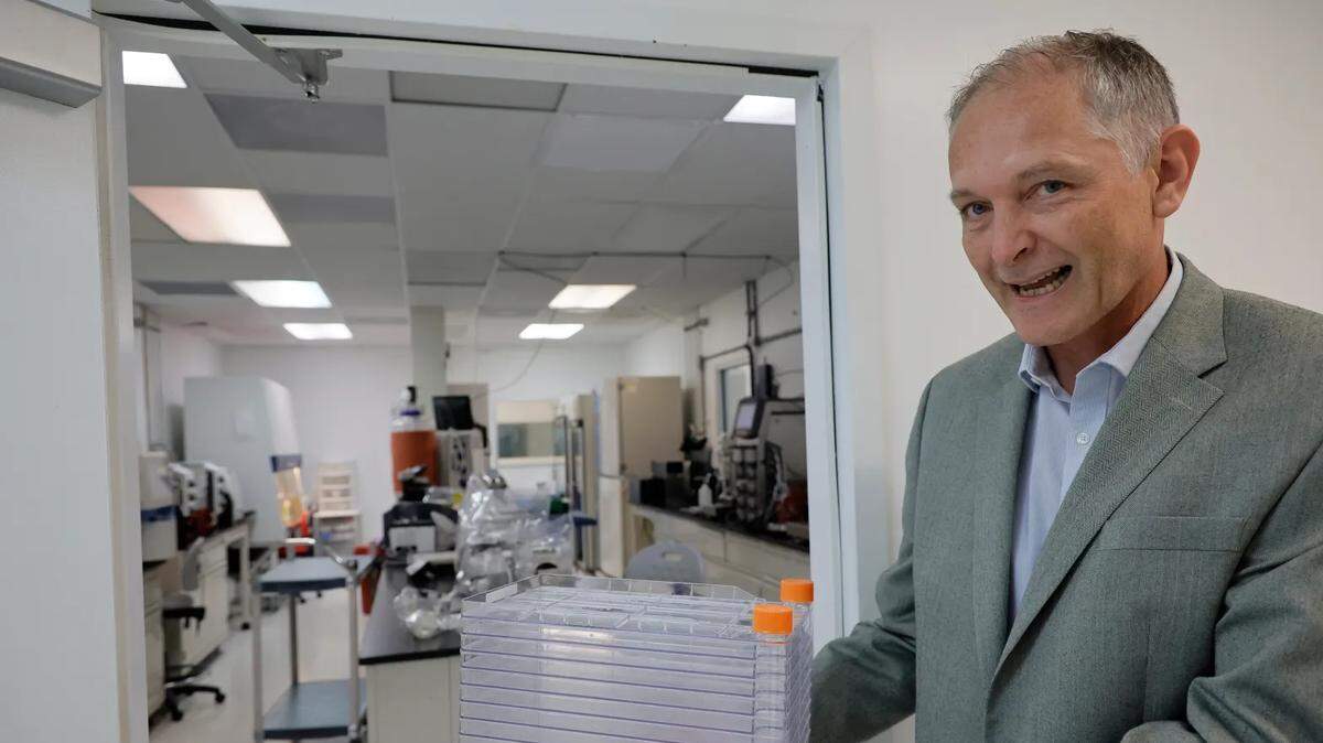 Andrew Majdoch, vice president of technical operations, gives a tour of the newly expanded facility at GBI Biomanufacturing in Plantation. Andrew Majdoch, vice president of technical operations, gives a tour of the newly expanded facility at GBI Biomanufacturing in Plantation.