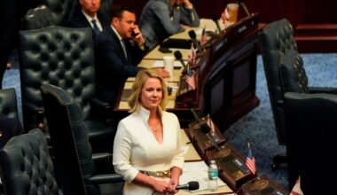Election supervisors told to keep old congressional maps