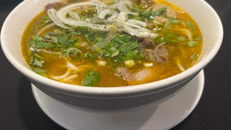 Gao Restaurant in Tampa, Gulfport’s V-Roll, banh mi and more