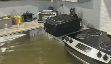 South Florida homeowners weigh risks as some go without insurance ahead of hurricane season