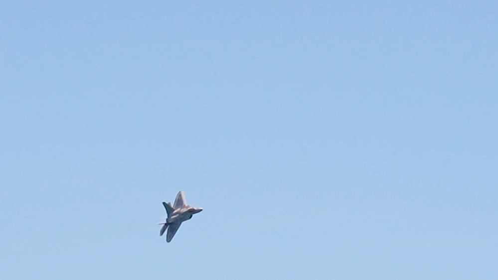 DVIDS - Video - F-22 Demonstration Team performs at Air Dot Show Tour Ft. Lauderdale 2026