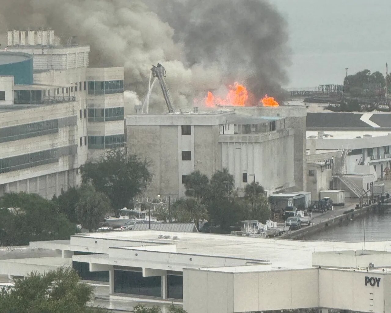 Large fire at science building on USF St. Pete campus creates hazmat situation: police