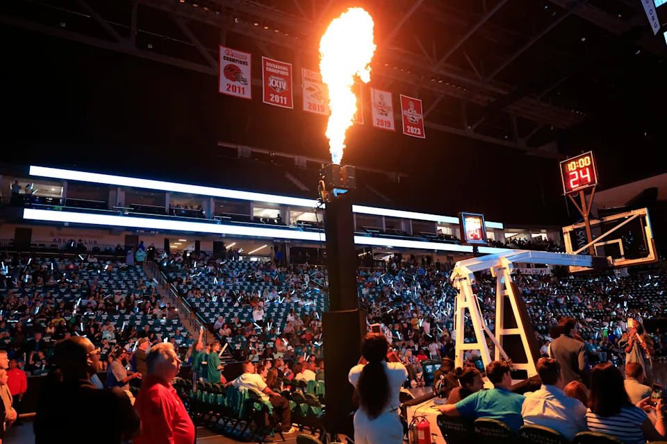 Fire is shot off before the start of an UpShot League women’s basketball game at VyStar Veterans Memorial Arena, Friday, May 15, 2026. in Jacksonville, Fla. Tonight marked the first home Waves game for the inaugural UpShot women’s professional basketball season. The Charlotte Crown held off the Jacksonville Waves 103-95.