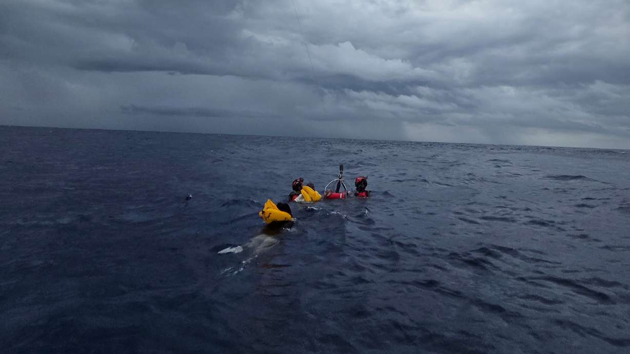 Survivors of plane crash off Florida were on a life raft for hours with no idea if help was coming