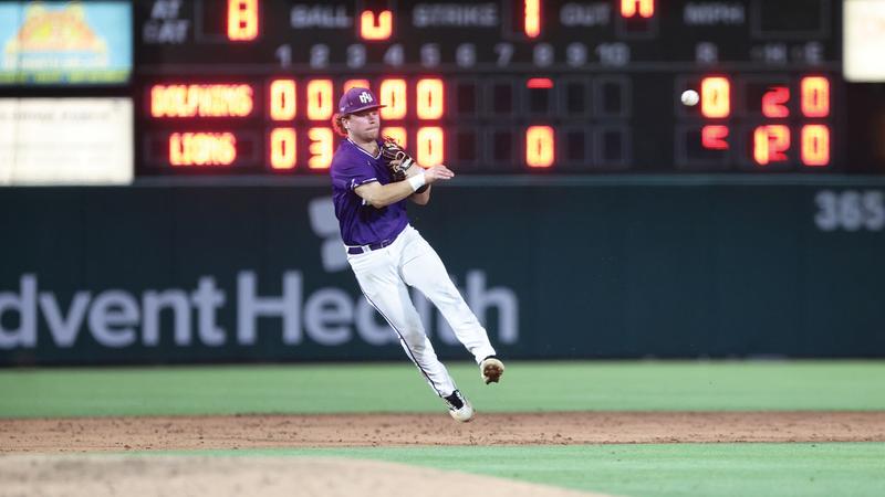 Baseball throws combined shutout against No. 5 Jacksonville, 5-0