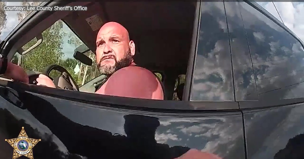 Florida father accused of speeding 102 mph with unrestrained child in vehicle