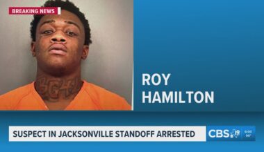 Man accused of assault in Jacksonville standoff surrenders to police
