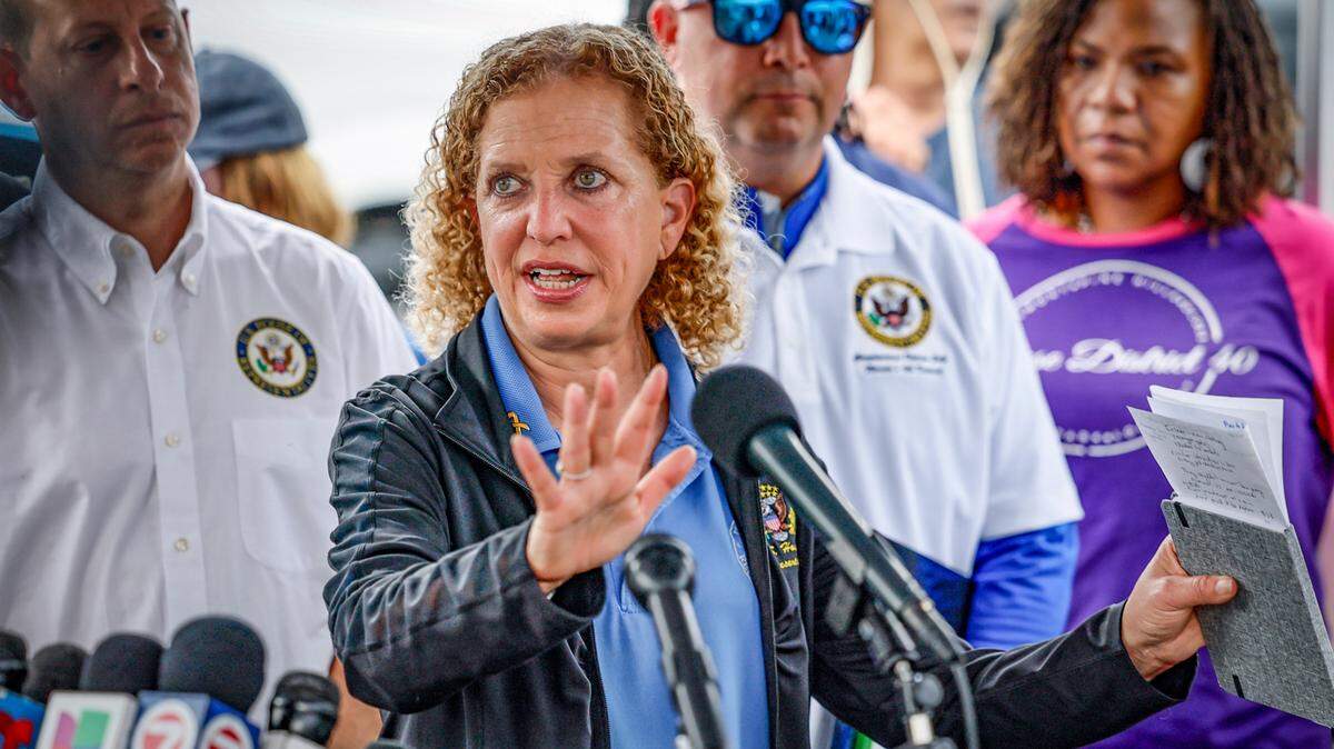 Broward County Black leaders push back on Wasserman Schultz