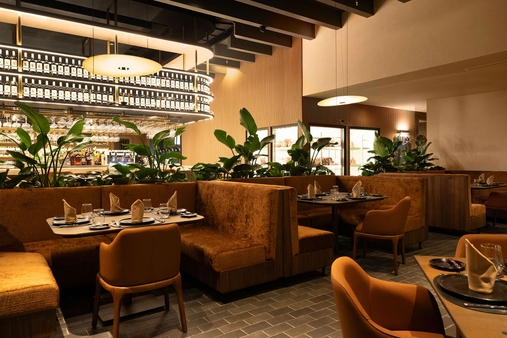 1986 Steak House interior