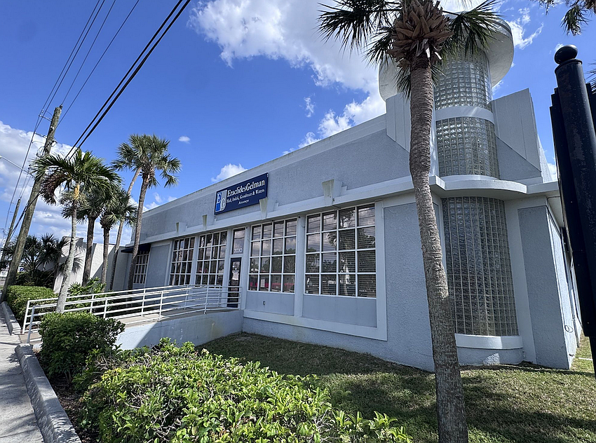 The office building at 2030 Bee Ridge Road spans 9,441 square feet. The office building at 2030 Bee Ridge Road spans 9,441 square feet.