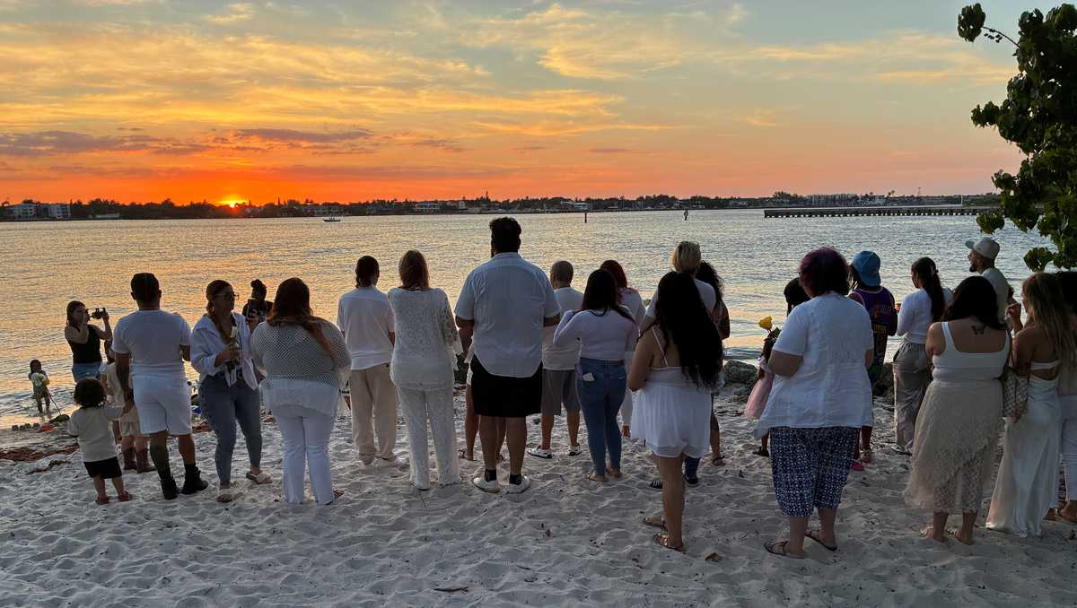 Boynton Beach vigil honors woman murdered in Fort Pierce pawn shop