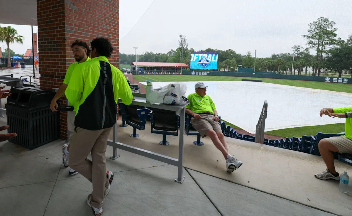 Florida softball vs Texas Tech Game 3 weather delay: Updates, new start time