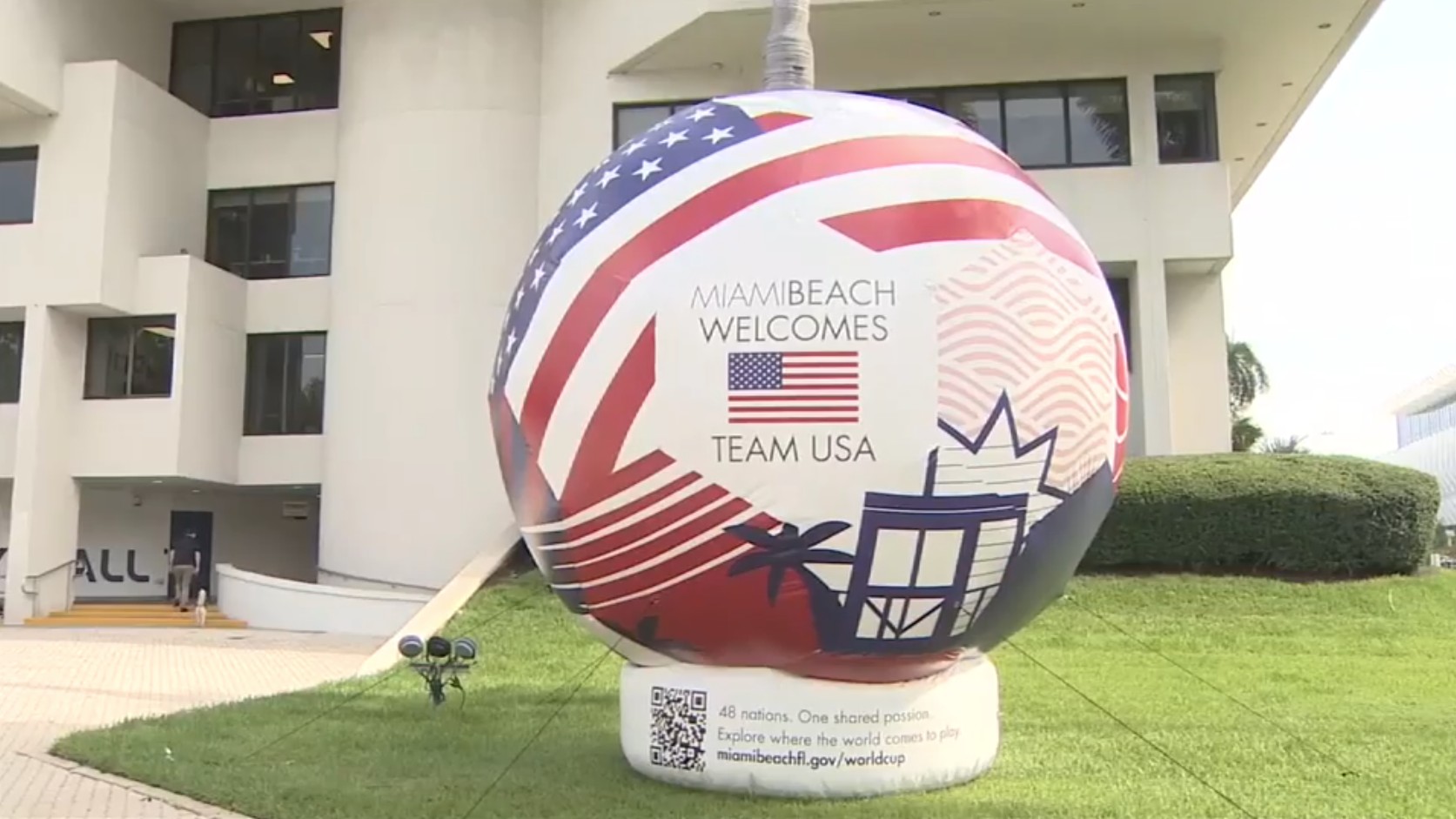 Miami Beach puts up 48 inflatable soccer balls as county prepares to welcome roughly 1 million fans for FIFA World Cup - WSVN 7News | Miami News, Weather, Sports