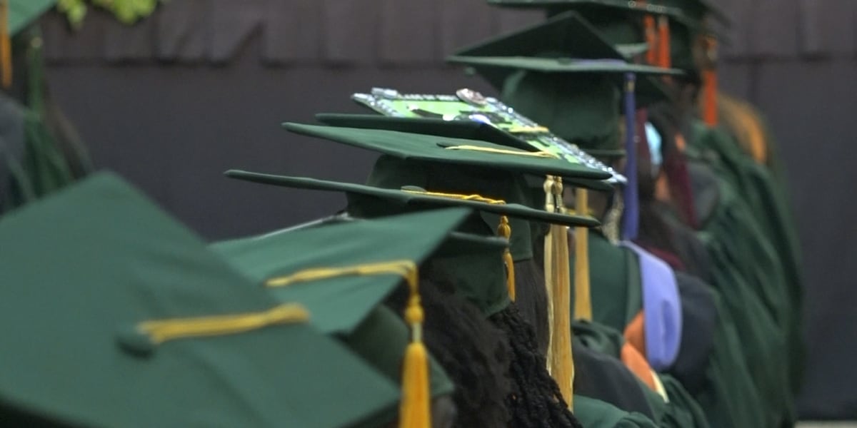 FAMU grad reflects as more than 900 students earn degrees