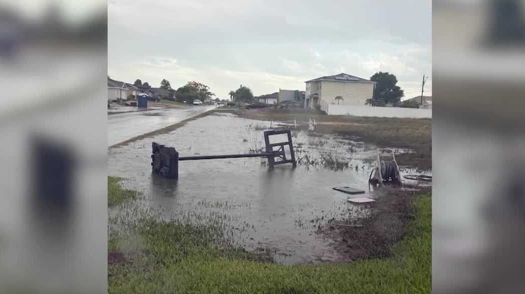 Cape Coral residents worry flooding may delay utility project