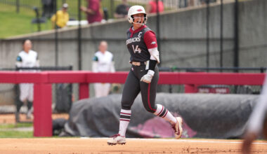 No. 5 Arkansas Advances to Regional Final with 9-1 Run-Rule Victory Over South Florida