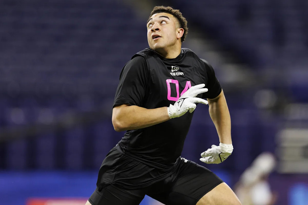 Miami Dolphins waive two players; add two more