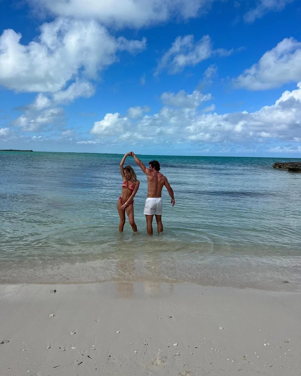 <p>Romantic Vacation</p>