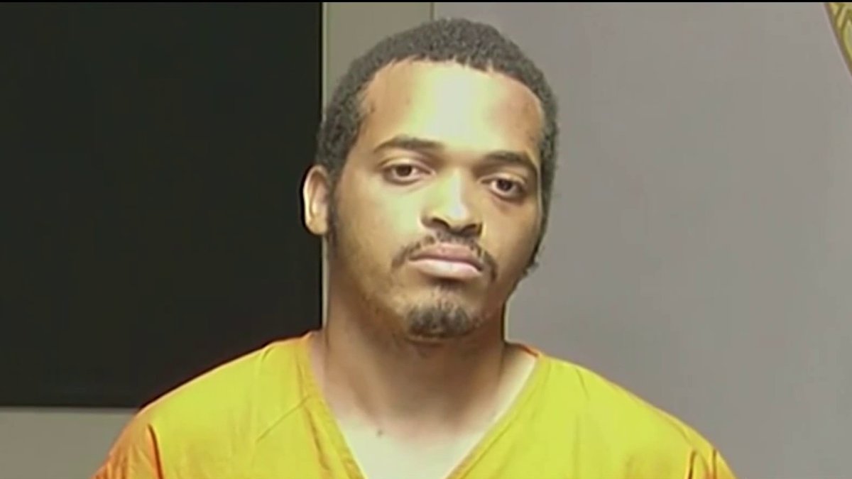 Driver arrested in Miami Gardens chase has extensive criminal history, records show – NBC 6 South Florida